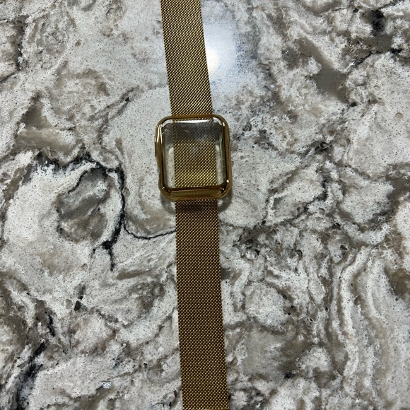 Gold Apple watch band - Picture 2 of 4